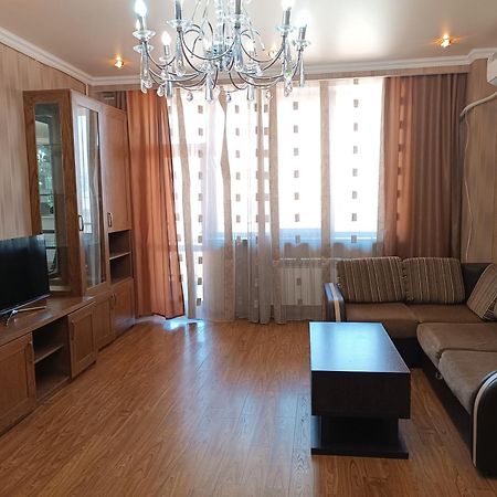 Rent Inn Yerevan On Arami Street 외부 사진